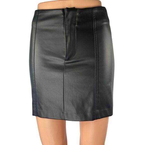 ASTR Women's Black Faux Vegan Leather High Waist Mini Boycon Pencil Skirt Sz XS - Picture 1 of 5